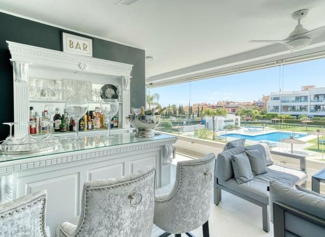 2 Zimmer Apartment zu verkaufen in Bel-Air, Estepona mit Pool Garage - 580.000 € (Ref: 9004523)