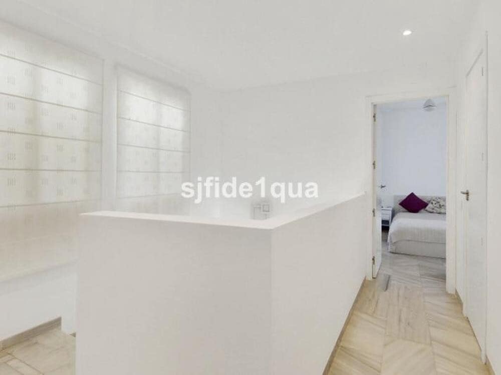 3 soveværelse Villa til salg i Estepona - € 1.200.000 (Ref: 9007291)