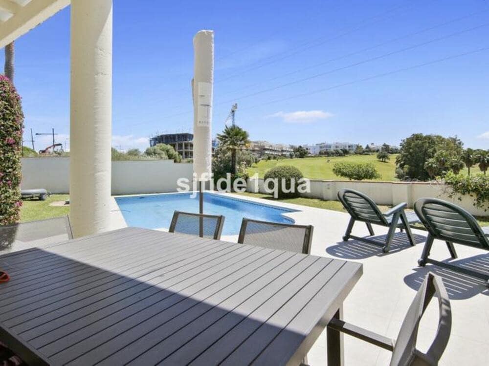 3 soveværelse Villa til salg i Estepona - € 1.200.000 (Ref: 9007291)