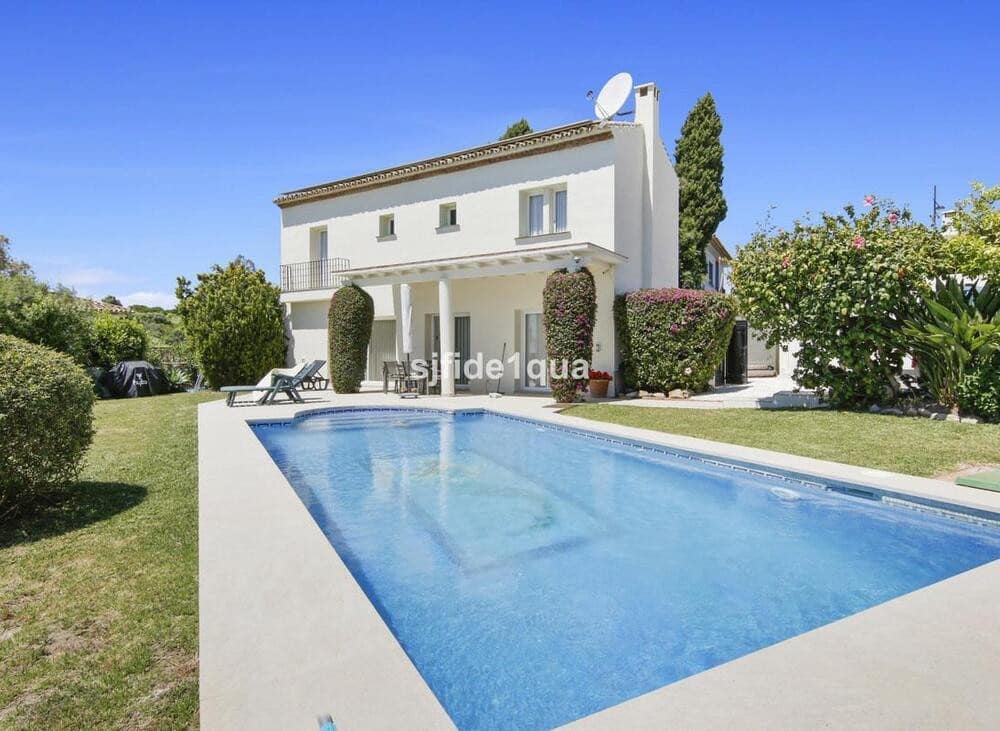 3 chambre Villa/Maison à vendre à Estepona - 1 200 000 € (Ref: 9007291)
