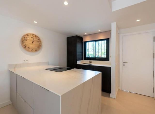 3 chambre Maison de Ville à vendre à Guadalmina Baja, Marbella avec piscine garage - 679 000 € (Ref: 9007294)