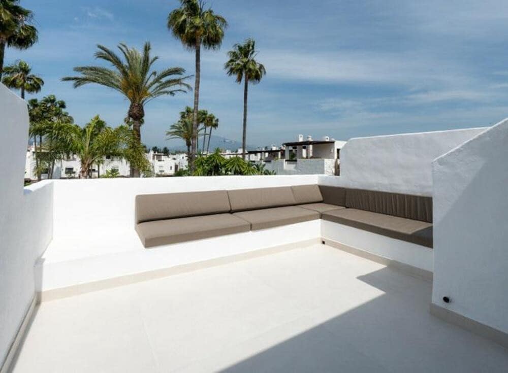 3 soveværelse Byhus til salg i Guadalmina med swimmingpool garage - € 679.000 (Ref: 9007294)