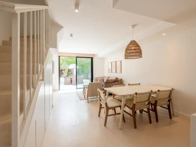 3 soverom Hus til salgs i Guadalmina Baja, Marbella med svømmebasseng garasje - € 679 000 (Ref: 9007294)
