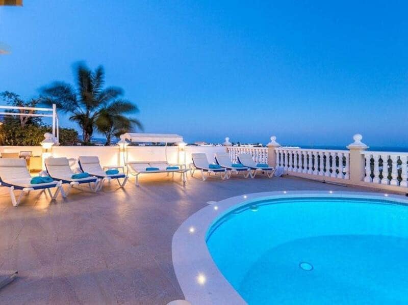 6 sovrum Villa att hyra i La Quinta med pool garage - 16 000 € (Ref: 9007295)