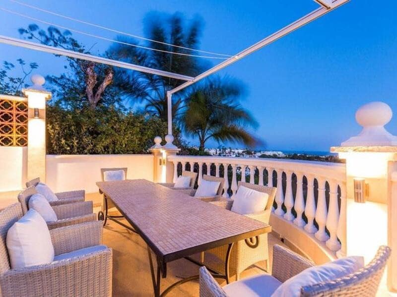 6 sovrum Villa att hyra i La Quinta med pool garage - 16 000 € (Ref: 9007295)