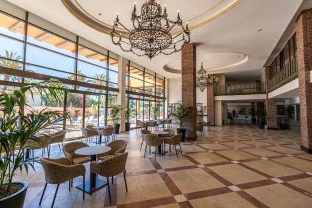 3 quarto Apartamento para arrendar em El Paraiso com piscina garagem - 2 500 € (Ref: 9007296)