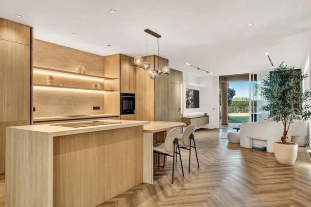 3 quarto Apartamento para venda em Los Naranjos, Marbella com piscina garagem - 1 190 000 € (Ref: 9013706)