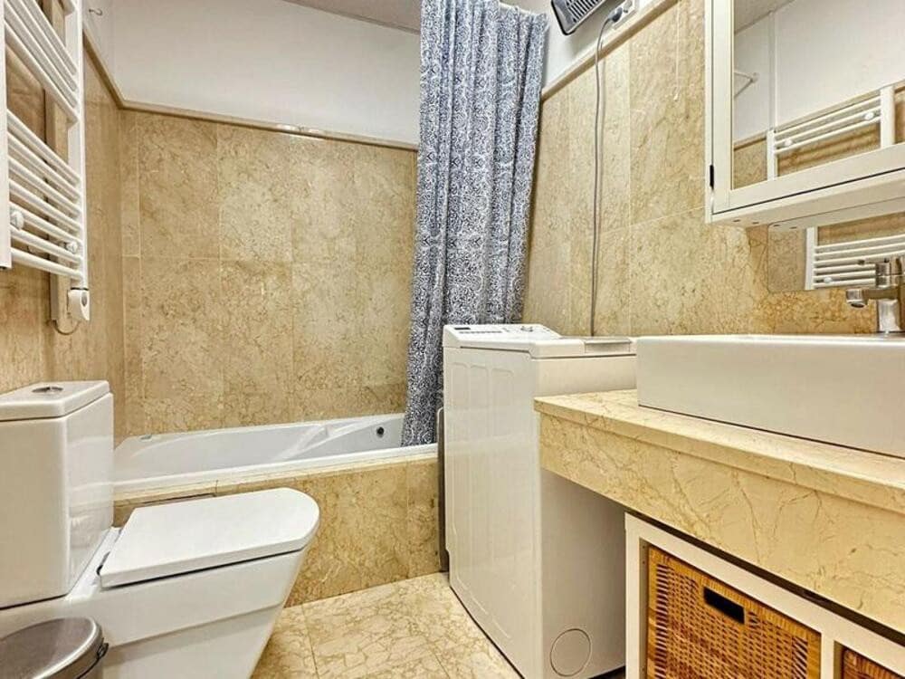 2 quarto Apartamento para venda em Benahavis com piscina garagem - 287 000 € (Ref: 9013707)