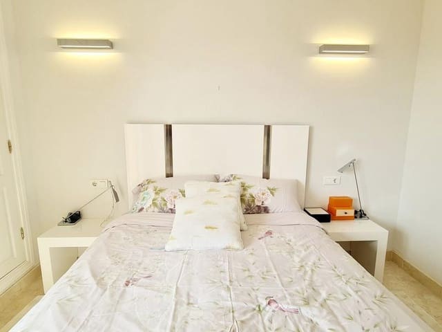 2 makuuhuone Huoneisto vuokrattavana paikassa Elviria, Marbella mukana uima-altaan 
autotalli - 2 000 € (Ref: 9013708)