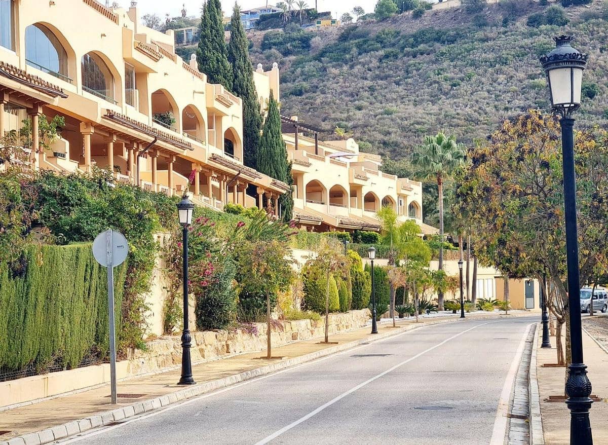 2 makuuhuone Huoneisto vuokrattavana paikassa Marbella mukana uima-altaan 
autotalli - 2 000 € (Ref: 9013708)