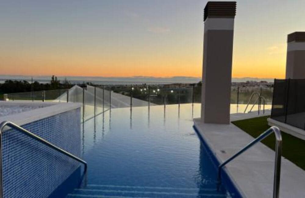 4 makuuhuone Huoneisto myytävänä paikassa Marbella mukana uima-altaan 
autotalli - 675 000 € (Ref: 9013709)