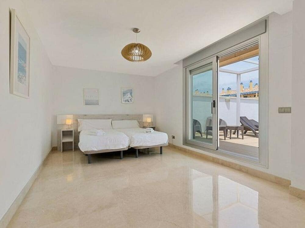 3 soveværelse Penthouse til salg i San Pedro de Alcantara med swimmingpool garage - € 790.000 (Ref: 9017201)