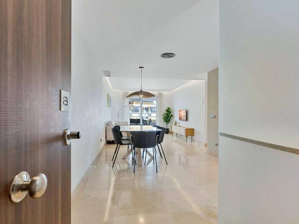 3 sypialnia Penthouse na sprzedaż w San Pedro de Alcantara z basenem garażem - 790 000 € (Ref: 9017201)
