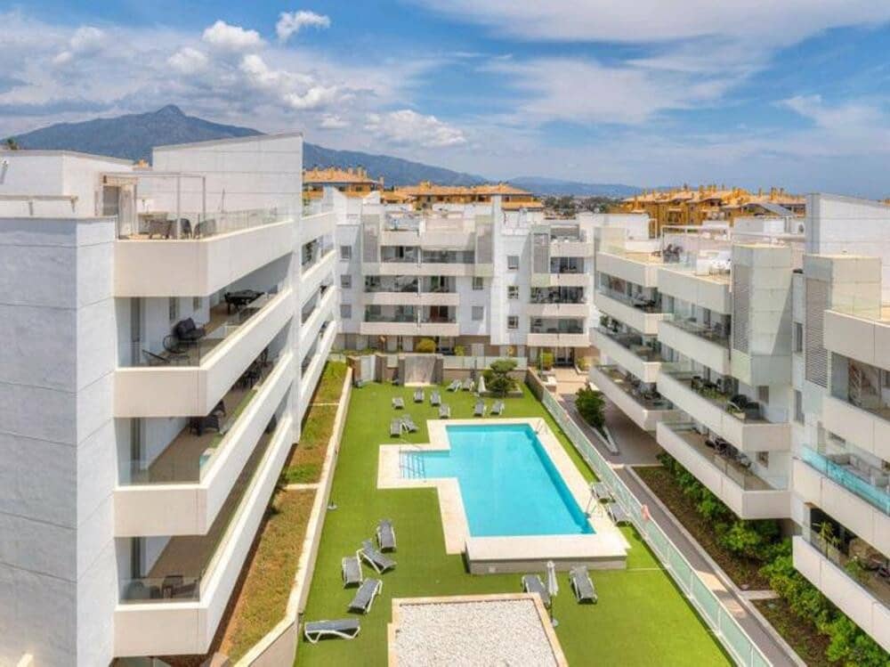3 sypialnia Penthouse na sprzedaż w San Pedro de Alcantara z basenem garażem - 790 000 € (Ref: 9017201)