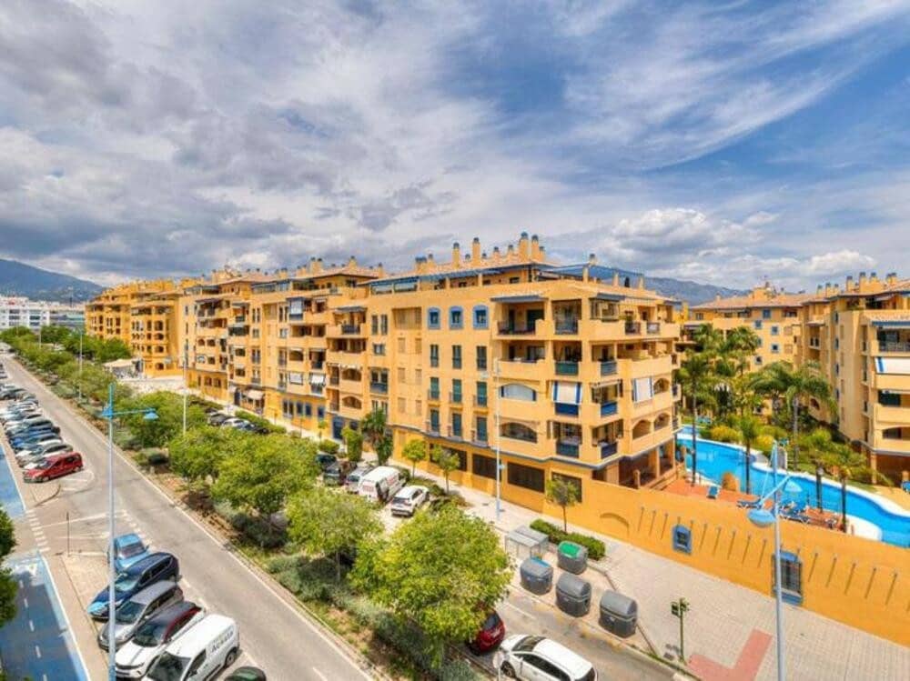 3 sypialnia Penthouse na sprzedaż w San Pedro de Alcantara z basenem garażem - 790 000 € (Ref: 9017201)