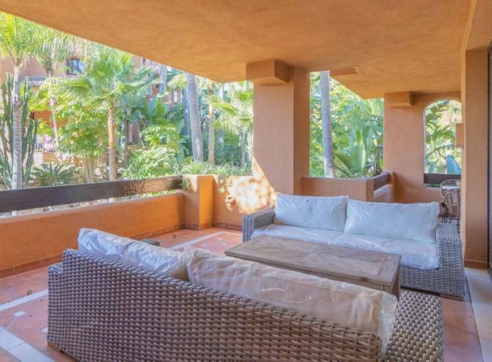 Appartement de 3 chambres à louer à Nueva Andalucia avec piscine - 4 900 € (Ref: 9017203)