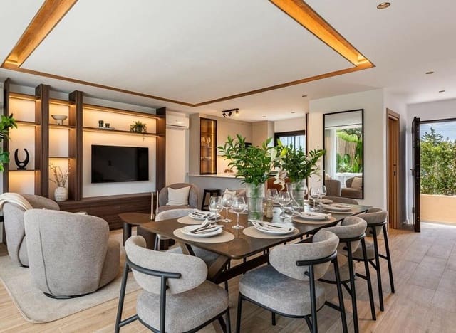4 chambre Maison de Ville à vendre à Las Brisas, Marbella avec garage - 899 000 € (Ref: 9026266)