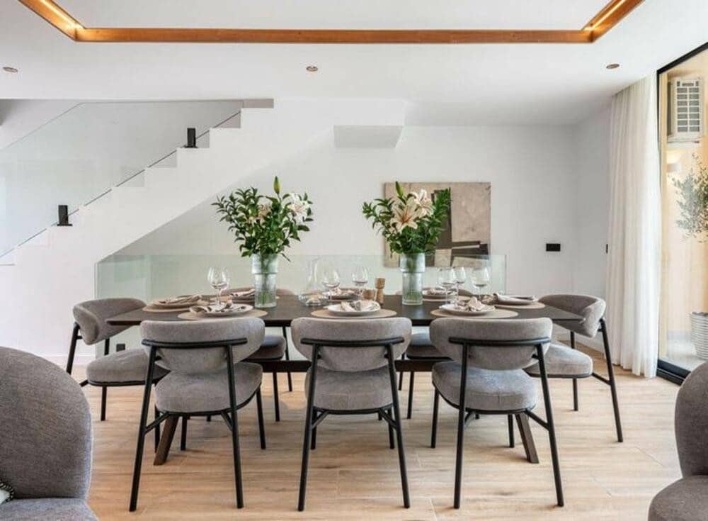 4 soveværelse Byhus til salg i Nueva Andalucia med garage - € 899.000 (Ref: 9026266)