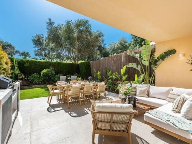 4 chambre Maison de Ville à vendre à Las Brisas, Marbella avec garage - 899 000 € (Ref: 9026266)