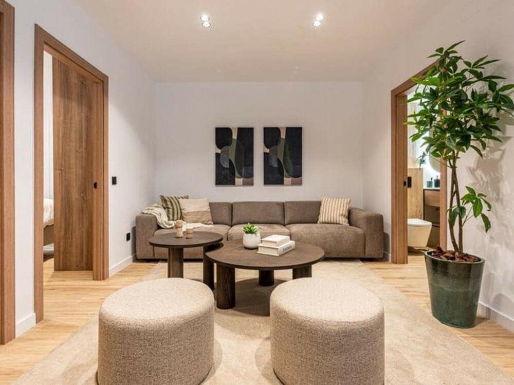 4 soveværelse Byhus til salg i Nueva Andalucia med garage - € 899.000 (Ref: 9026266)