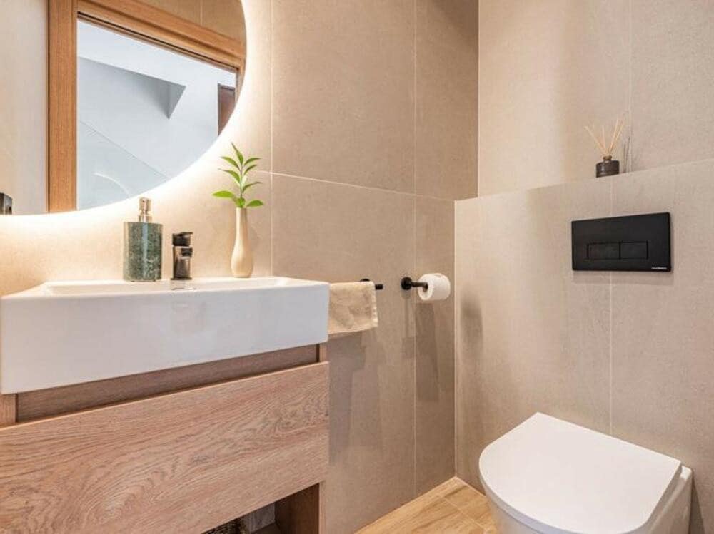 4 soveværelse Byhus til salg i Nueva Andalucia med garage - € 899.000 (Ref: 9026266)