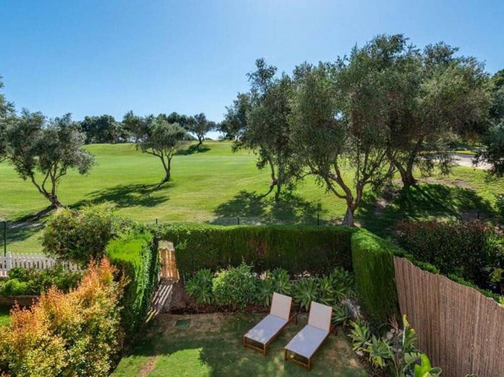 4 soveværelse Byhus til salg i Nueva Andalucia med garage - € 899.000 (Ref: 9026266)