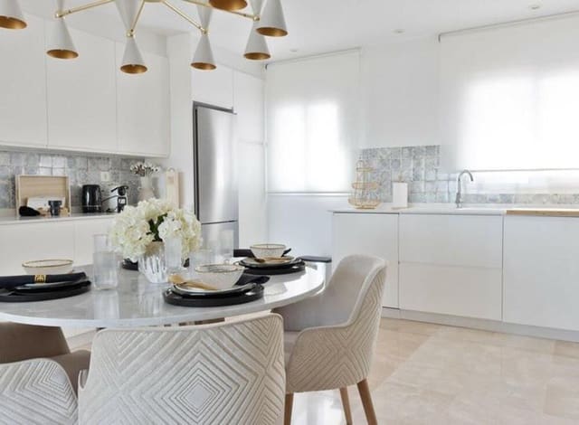 2 soverom Penthouse til salgs i El Paraíso, Benahavís med svømmebasseng garasje - € 585 000 (Ref: 9026270)