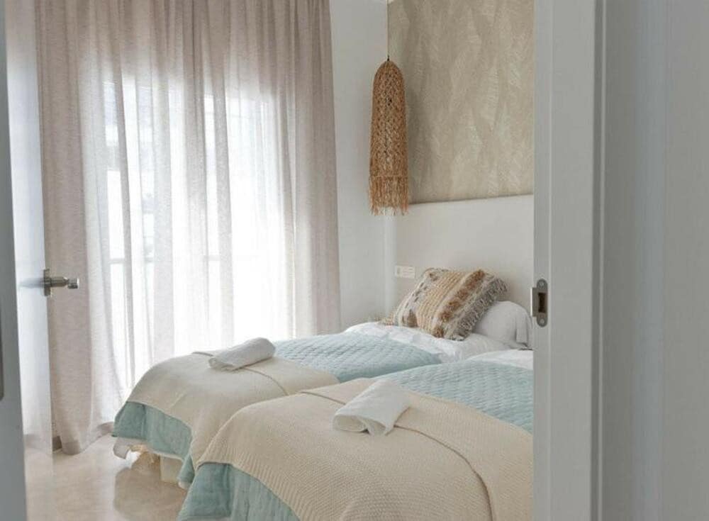 2 soverom Penthouse til salgs i Benahavis med svømmebasseng garasje - € 585 000 (Ref: 9026270)