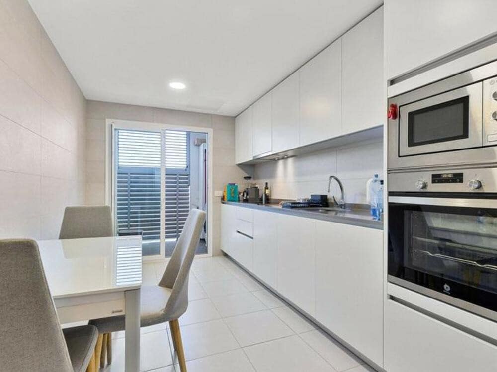 3 chambre Appartement à vendre à Marbella avec piscine garage - 475 000 € (Ref: 9028996)