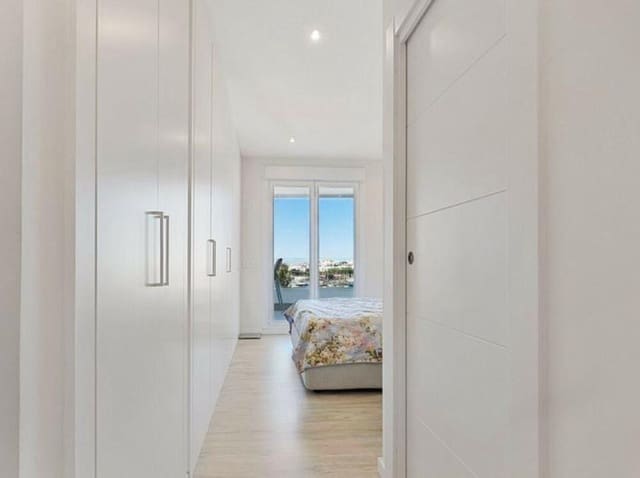 3 chambre Appartement à vendre à Playa Bajadilla - Puertos, Marbella avec piscine garage - 475 000 € (Ref: 9028996)