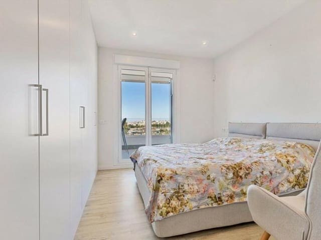 3 chambre Appartement à vendre à Playa Bajadilla - Puertos, Marbella avec piscine garage - 475 000 € (Ref: 9028996)