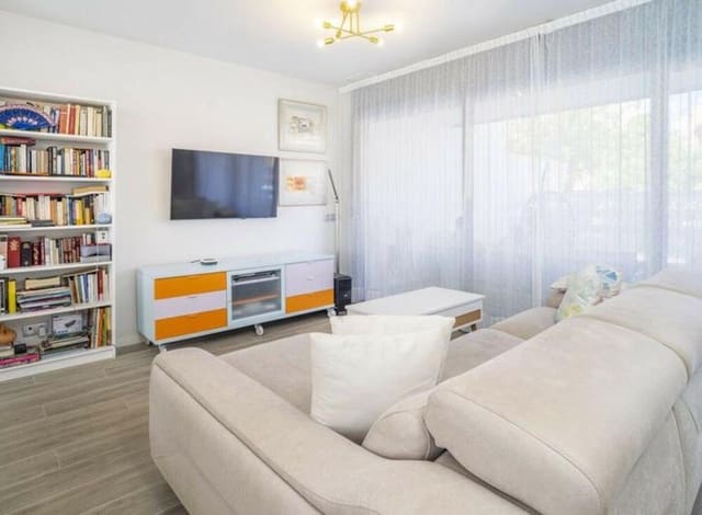 3 quarto Casa em Banda para venda em Cancelada, Estepona com piscina garagem - 585 000 € (Ref: 9028998)