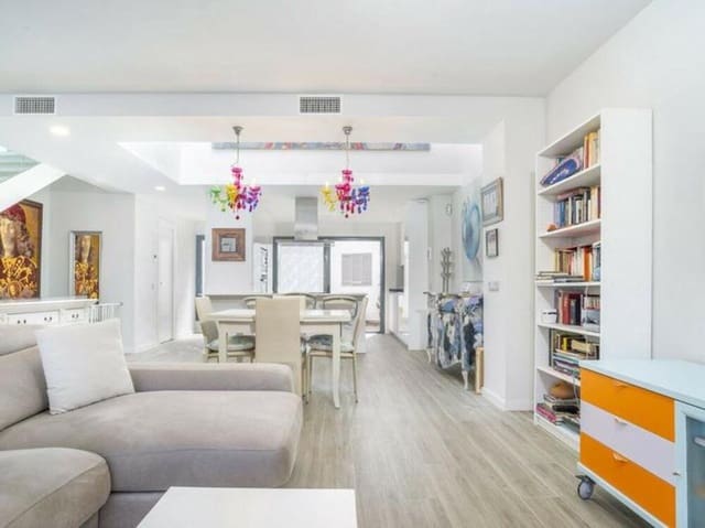 3 quarto Casa em Banda para venda em Cancelada, Estepona com piscina garagem - 585 000 € (Ref: 9028998)