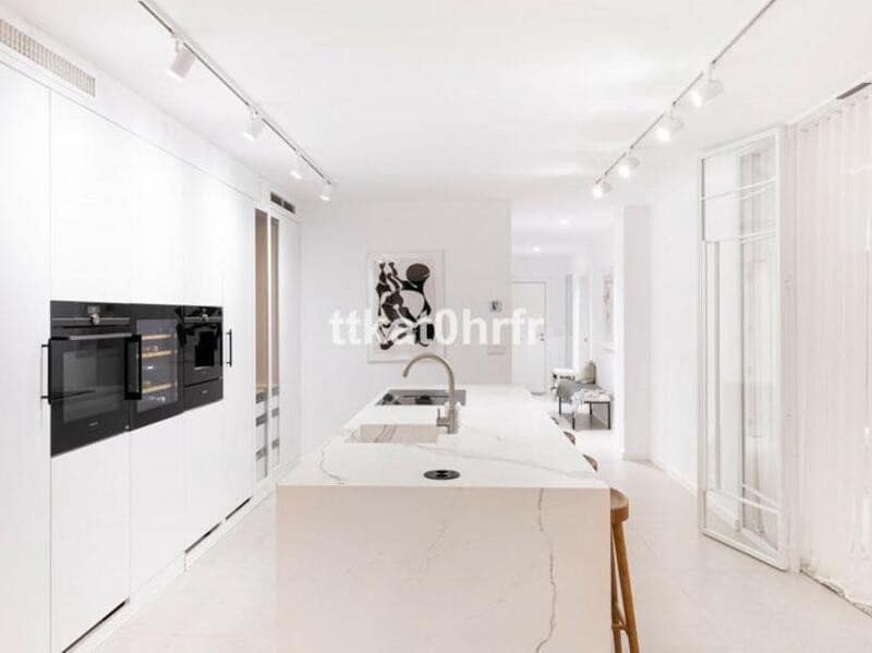 3 bedroom Apartment for rent in Marbella with pool garage - € 8,000 (Ref: 9028999)