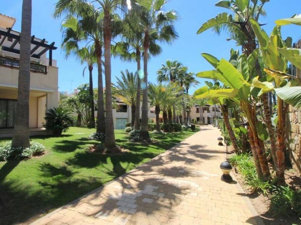 2 makuuhuone Huoneisto myytävänä paikassa Marbella mukana uima-altaan 
autotalli - 581 000 € (Ref: 9031151)