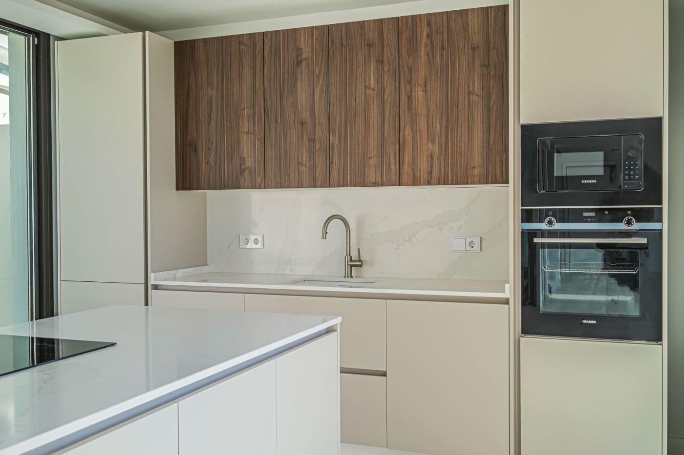 3 quarto Moradia para venda em Benahavis com piscina garagem - 1 490 000 € (Ref: 9031154)