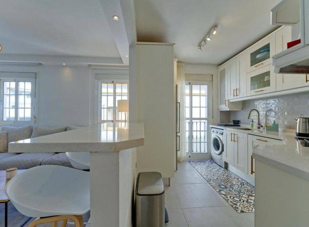 3 soveværelse Lejlighed til leje i Los Arqueros - € 2.200 (Ref: 9034027)