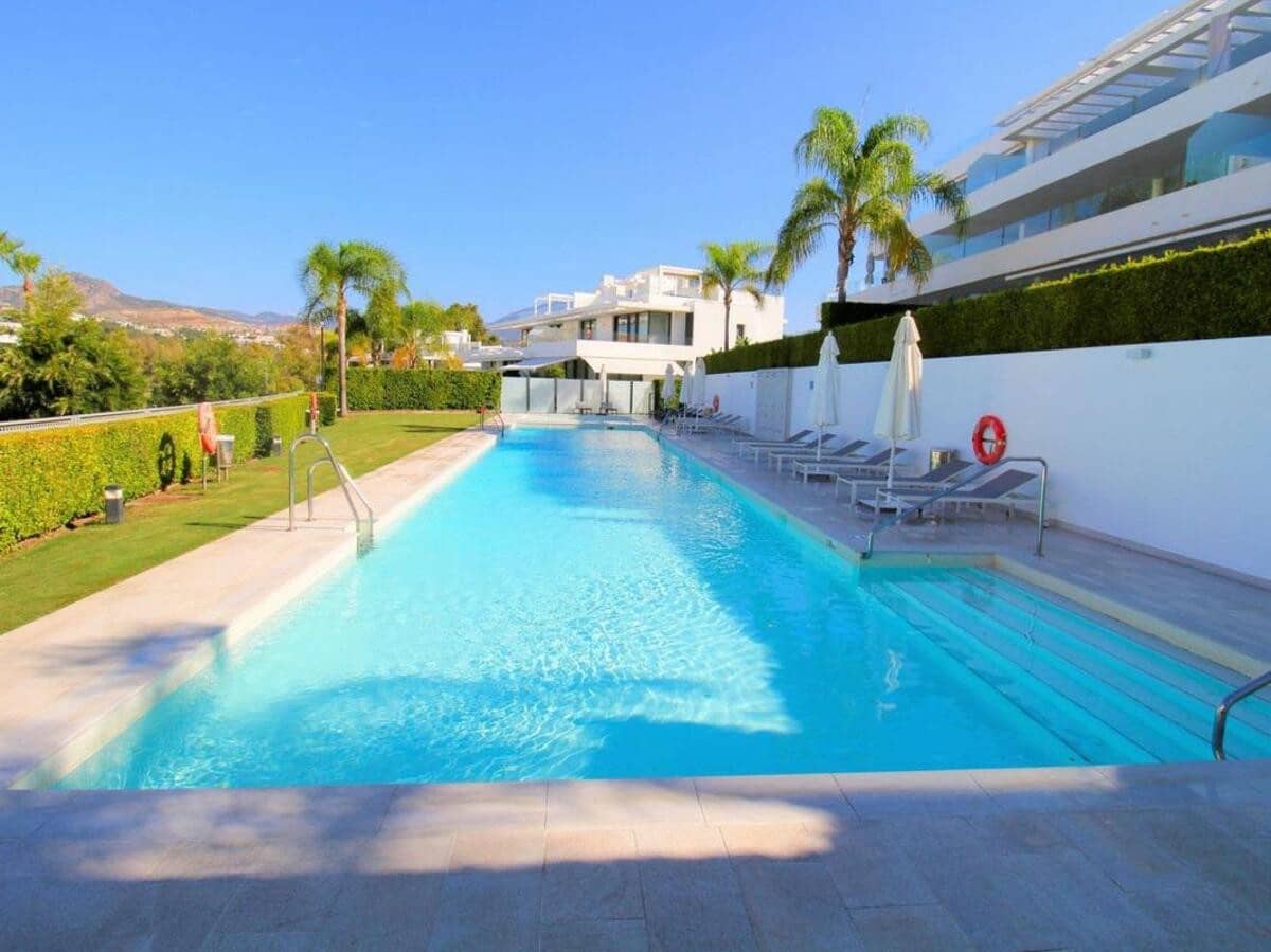 3 camera da letto Appartamento da affitare come casa vacanza in Estepona con piscina garage - 3.500 € (Rif: 9034028)