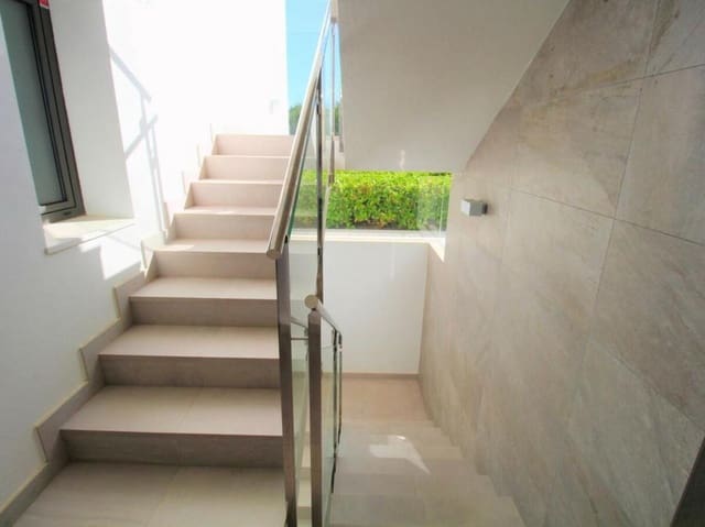 3 camera da letto Appartamento da affitare come casa vacanza in Nueva Atalaya, Estepona con piscina garage - 3.500 € (Rif: 9034028)