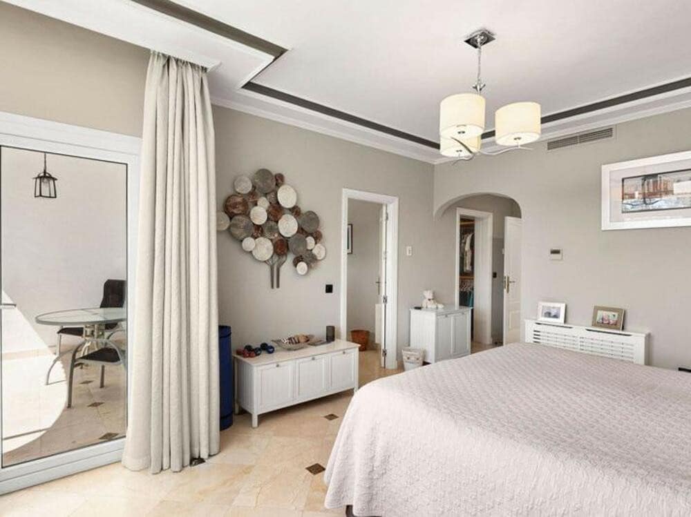 3 makuuhuone Omakotitalo myytävänä paikassa Marbella mukana uima-altaan - 1 250 000 € (Ref: 9034029)