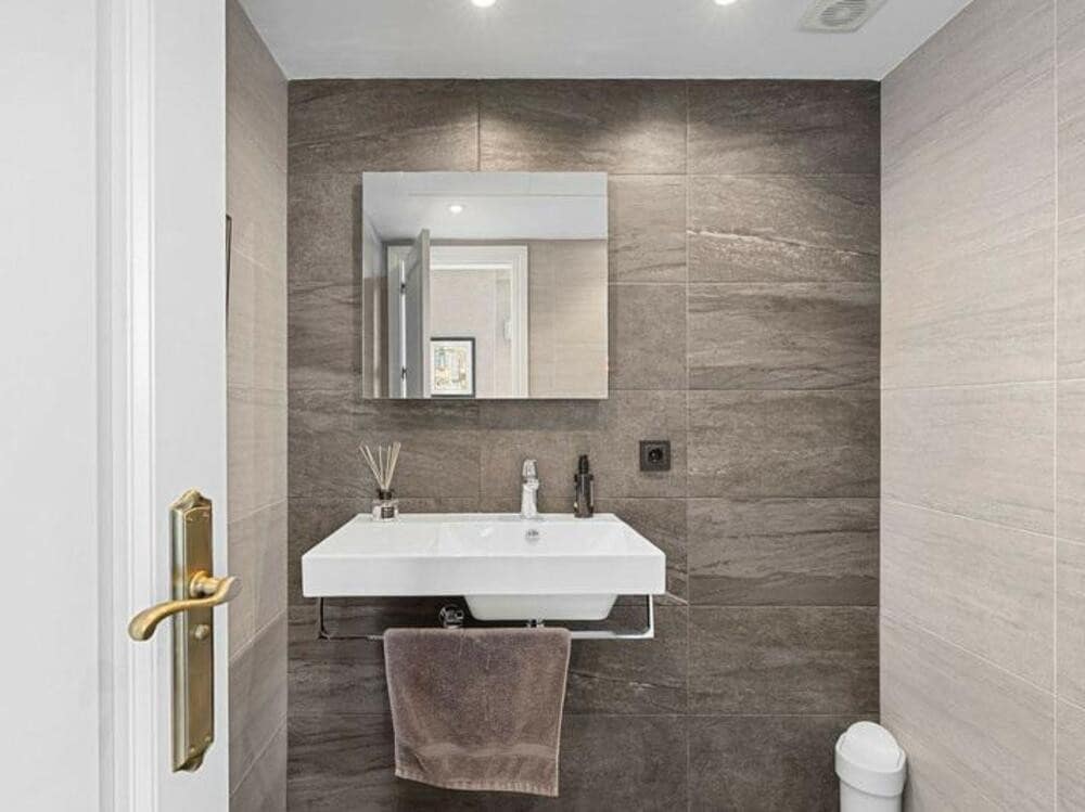 3 makuuhuone Omakotitalo myytävänä paikassa Marbella mukana uima-altaan - 1 250 000 € (Ref: 9034029)