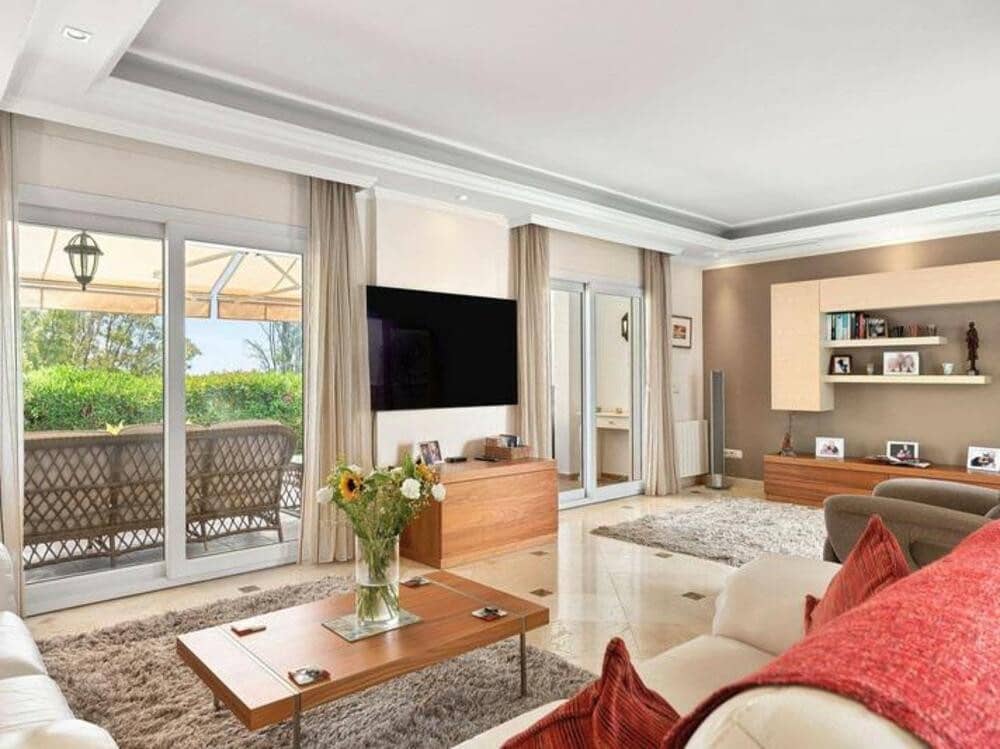 3 makuuhuone Omakotitalo myytävänä paikassa Marbella mukana uima-altaan - 1 250 000 € (Ref: 9034029)