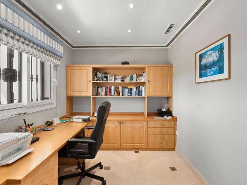 3 makuuhuone Omakotitalo myytävänä paikassa Marbella mukana uima-altaan - 1 250 000 € (Ref: 9034029)