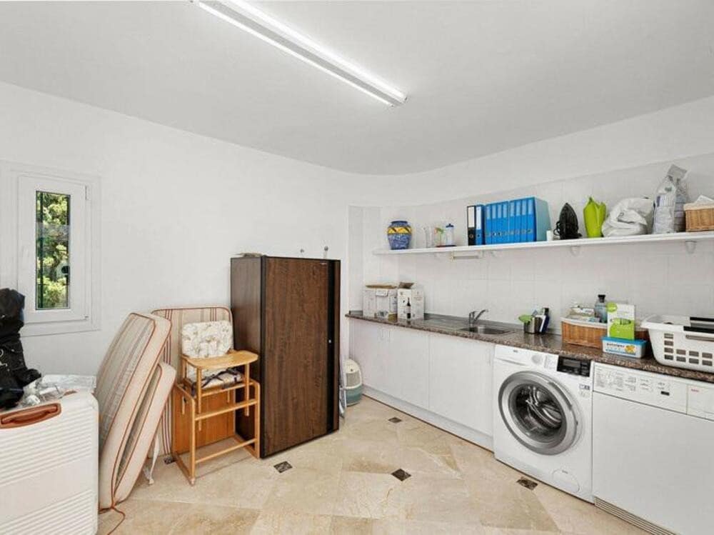 3 makuuhuone Omakotitalo myytävänä paikassa Marbella mukana uima-altaan - 1 250 000 € (Ref: 9034029)