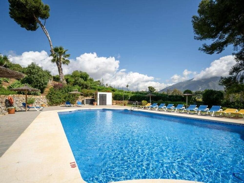 4 soveværelse Byhus til salg i Marbella med swimmingpool - € 1.475.000 (Ref: 9034030)
