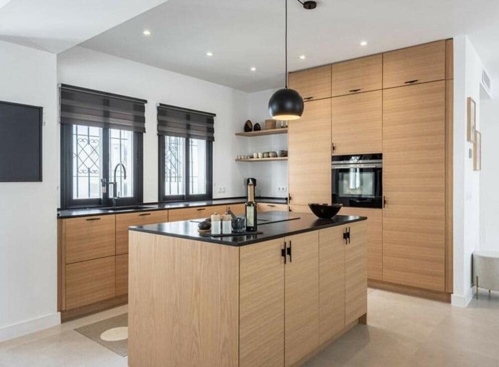 2 sovrum Takvåning till salu i Nueva Andalucia med pool - 799 000 € (Ref: 9034032)