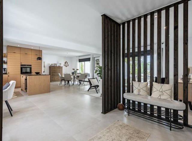 2 sovrum Takvåning till salu i Nueva Andalucía Centro, Marbella med pool - 799 000 € (Ref: 9034032)