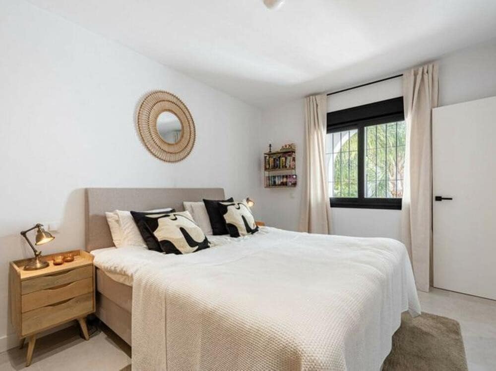 2 sovrum Takvåning till salu i Nueva Andalucia med pool - 799 000 € (Ref: 9034032)