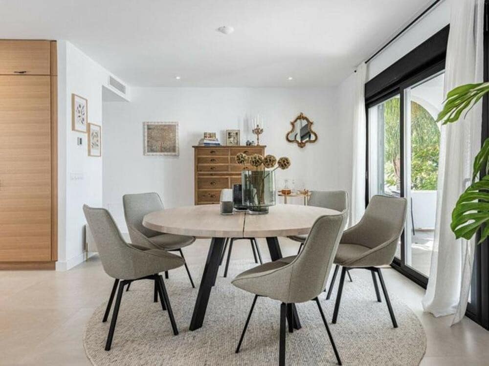 2 sovrum Takvåning till salu i Nueva Andalucia med pool - 799 000 € (Ref: 9034032)