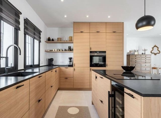 2 soverom Penthouse til salgs i Nueva Andalucía Centro, Marbella med svømmebasseng - € 799 000 (Ref: 9034032)